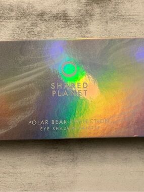 Polar Bear Collection Eyeshadow Palette - Shimmery Multi-Color